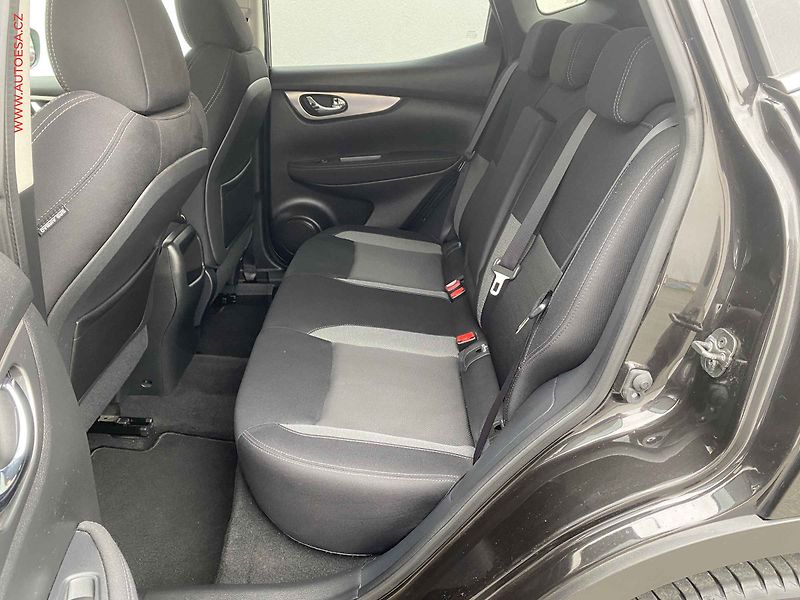 Nissan Qashqai (2018) 1.2 DIG-T, Panor, navi - fotka 10 z 17