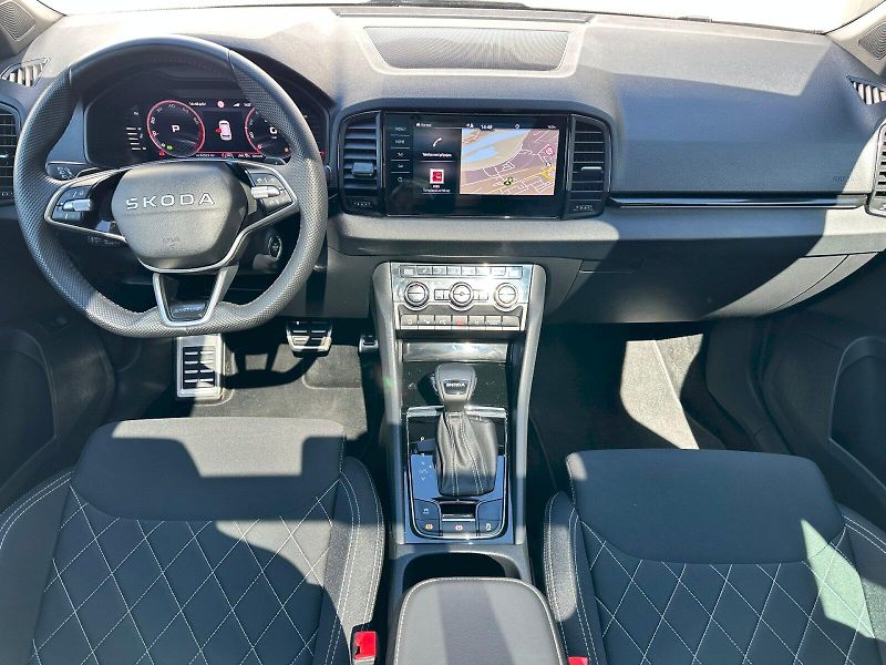 Škoda Karoq (2025) 1.5 TSI 110kW Sportline DSG - fotka 5 z 27