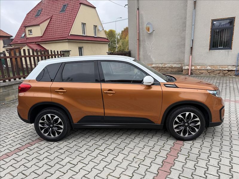 Suzuki Vitara 1,6 4x4 AUTOMAT - fotka 2 z 30
