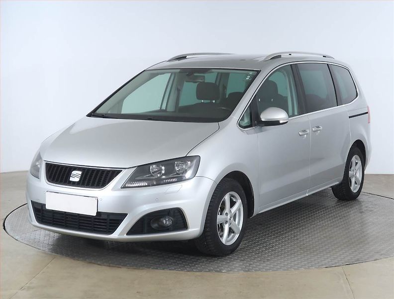 Seat Alhambra (2012) 2.0 TDI, Automat, Navi - fotka 2 z 19
