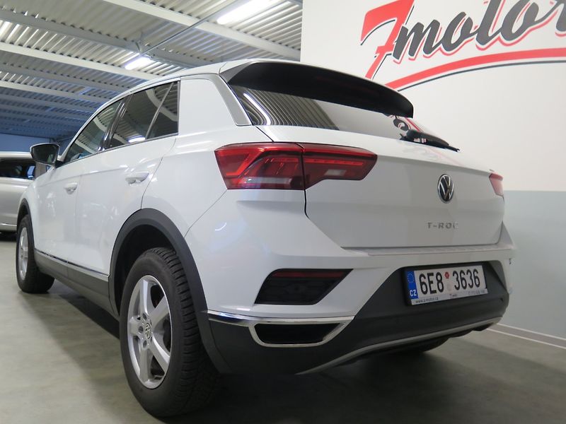Volkswagen T-Roc (2020) 1.5TSI,klima,výhřev,2xkola - fotka 29 z 30