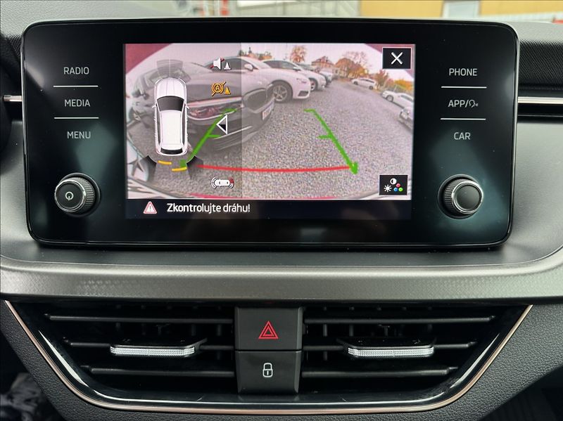 Škoda Kamiq 1,5 TSI STYLE DPH 1maj původČR - fotka 44 z 50