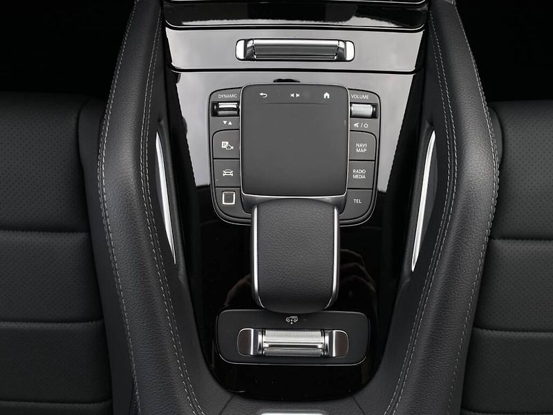 Mercedes-Benz GLE (2025) 300 d 4MATIC - fotka 15 z 29