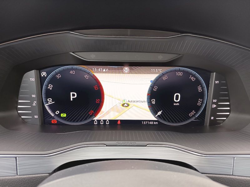 Škoda Superb (2022) 2.0TDI 110kW DSG COMFORT PLUS - fotka 13 z 35