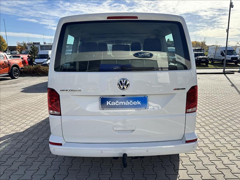 Volkswagen Multivan 2,0 TDI Comfortline 4x4 AUT - fotka 4 z 49