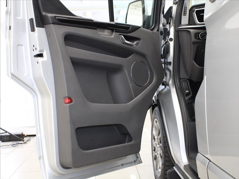 Ford Tourneo Custom 2,0 EB 136kW AT Kůže 117tkm.ČR - fotka 16 z 24