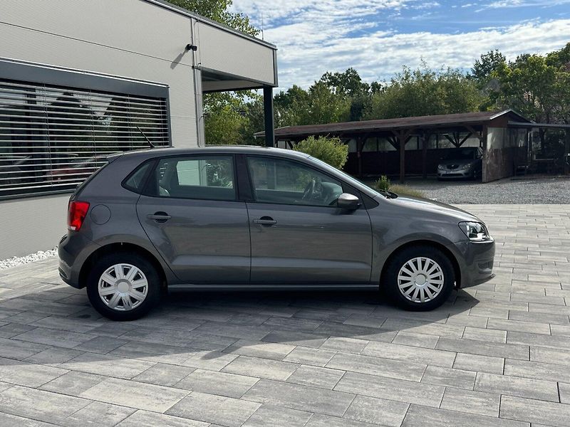 Volkswagen Polo (2011) Comfortline 1,4i 16V 63 Kw - fotka 4 z 28