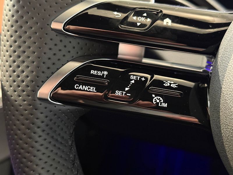 Mercedes-Benz GLC 220d 4MATIC, DISTRONIC, Tažné - fotka 22 z 38