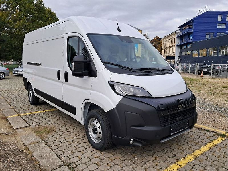 Peugeot Boxer Furgon 3500 L3H2 BlueHDi 180k - fotka 3 z 17