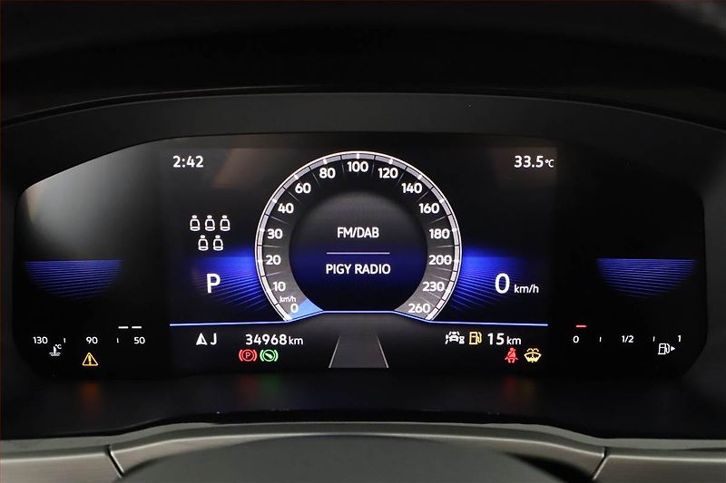 Volkswagen Touran (2023) Comfortline 1.5 TSI - fotka 10 z 20