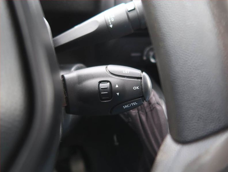 Peugeot Partner (2021) 1.5 BlueHDi, 3Místa, SR, 1Maj - fotka 14 z 14
