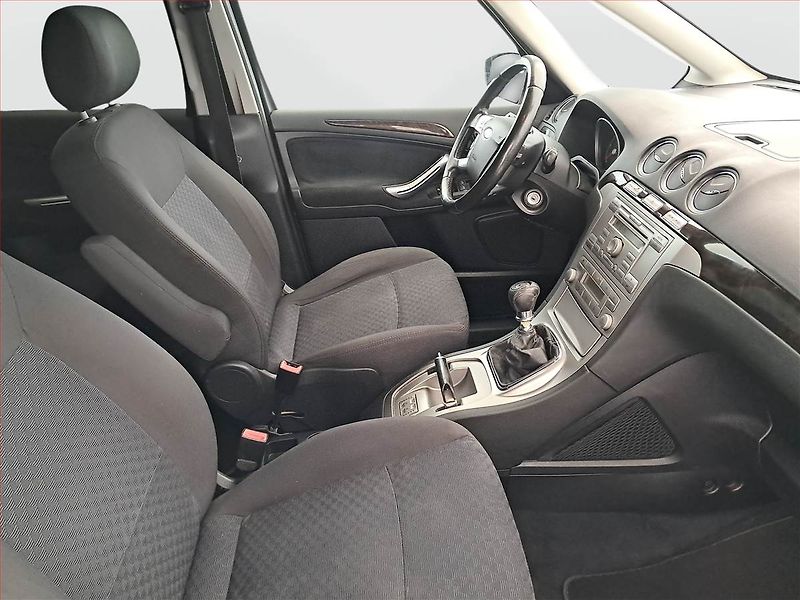 Ford Galaxy (2007) Ghia 2.0 TDCi, 7 míst, po STK - fotka 9 z 19