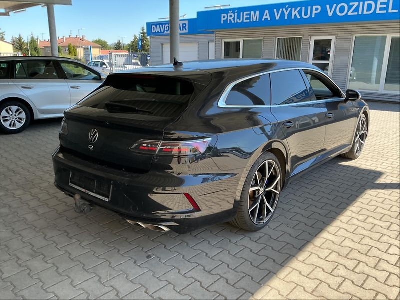 Volkswagen Arteon Shooting Brake 2.0 TSI R 235kW 4M DSG DPH 1.M - fotka 10 z 34