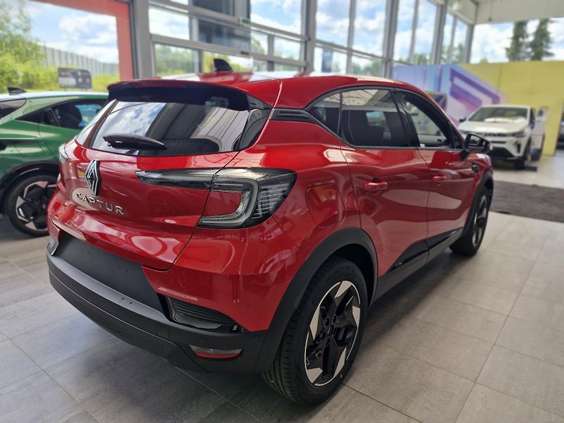 Renault Captur (2026) techno TCe 115     - fotka 4 z 12