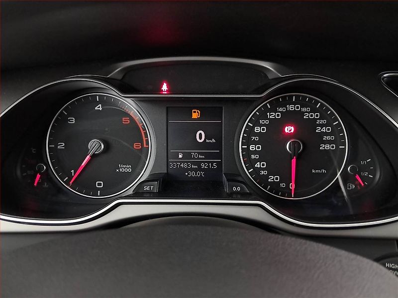 Audi A4 (2012) 2.0 TDI, Navi, Xenony - fotka 11 z 19
