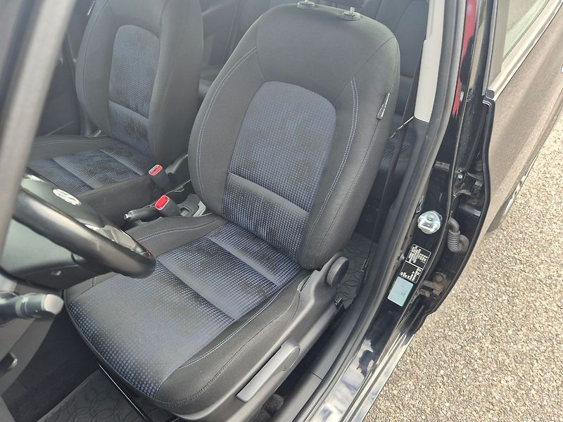 Hyundai ix20 1.4i 66kw, ČR, DPH, nová STK - fotka 11 z 24