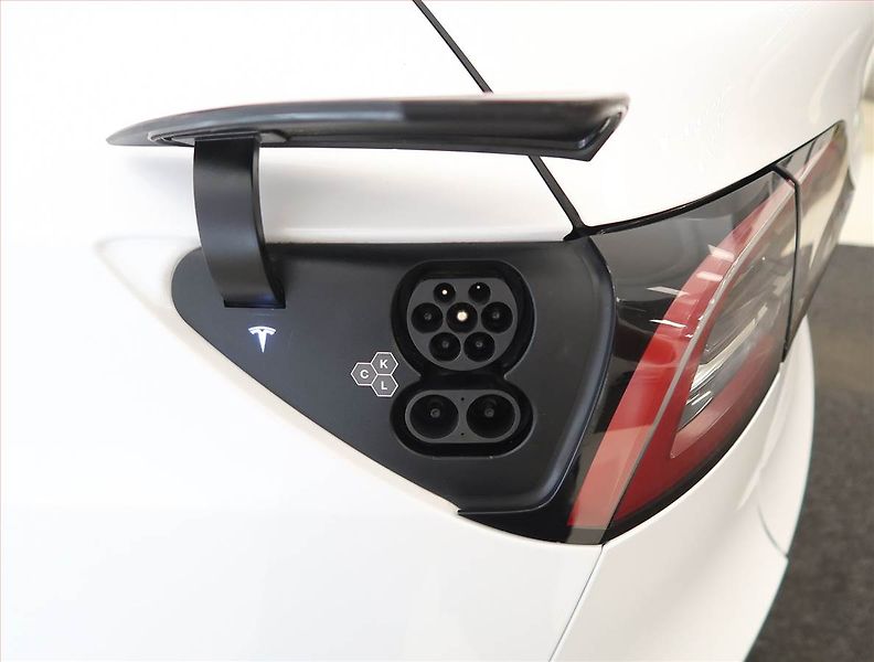 Tesla Model Y (2023) RWD LFP 60kWh, SoH 97% - fotka 32 z 33
