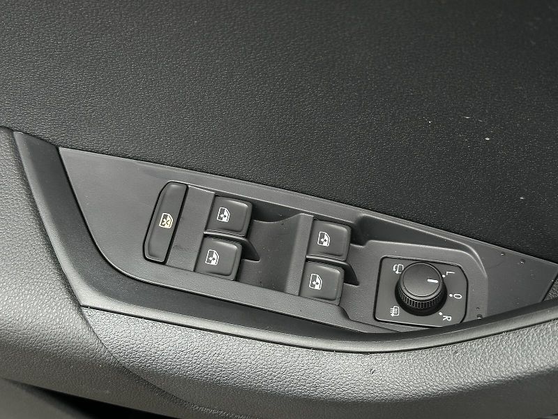 Škoda Karoq 2.0TDi DSG 4x4 150PS Matrix-LE - fotka 15 z 47