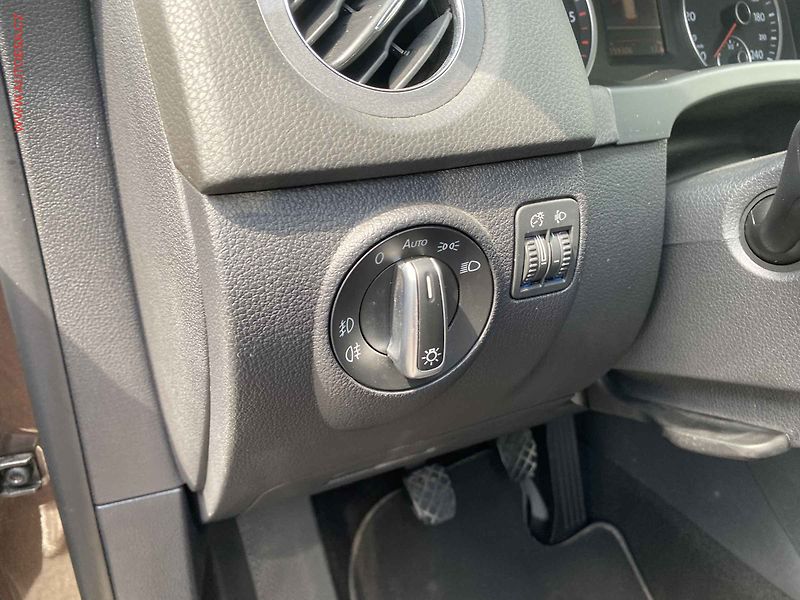 Volkswagen Tiguan (2012) 2.0 TDi, Sport, TZ, kůže, - fotka 14 z 15