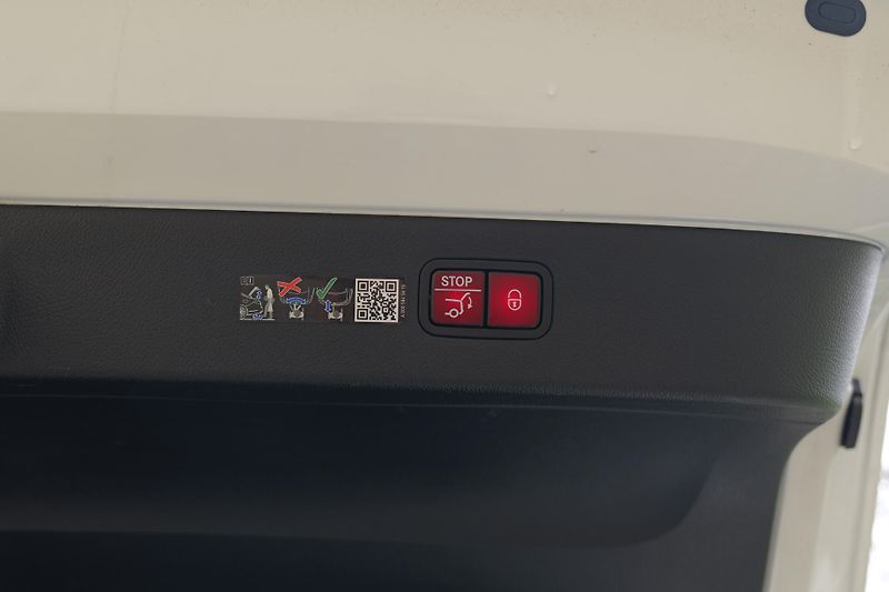 Mercedes-Benz EQS 450+ AMG Pano HuD 360 Venti - fotka 46 z 48