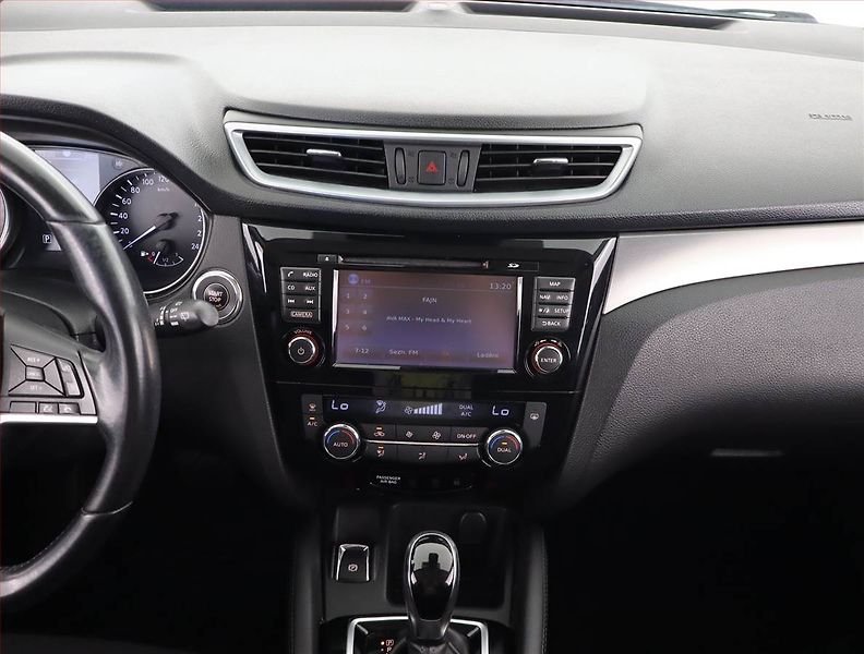 Nissan Qashqai (2018) 1.6 dCi, Automat, Serv.kniha - fotka 12 z 22