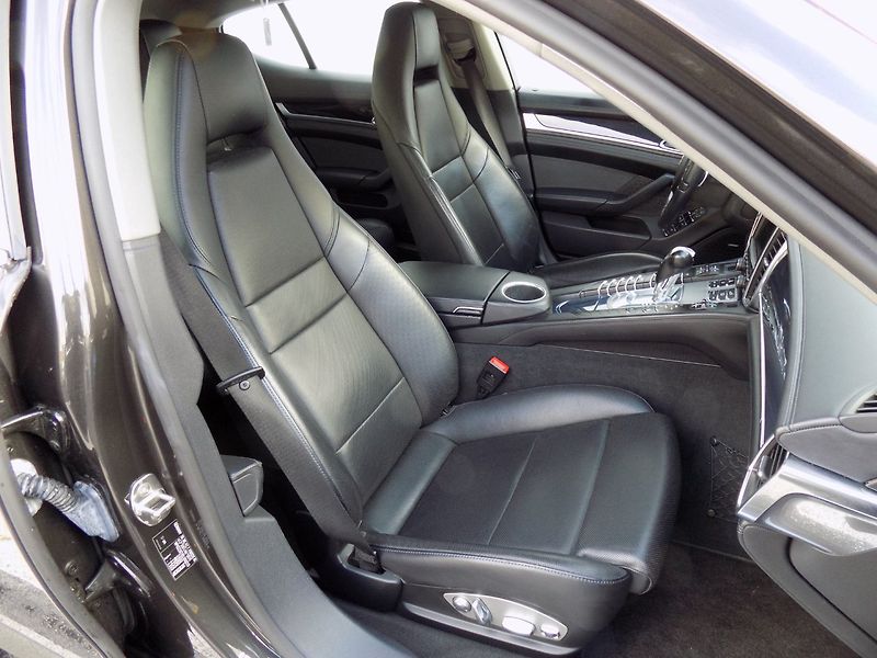 Porsche Panamera (2013) 4S/Facelift/4x4/NAVI/ - fotka 18 z 43