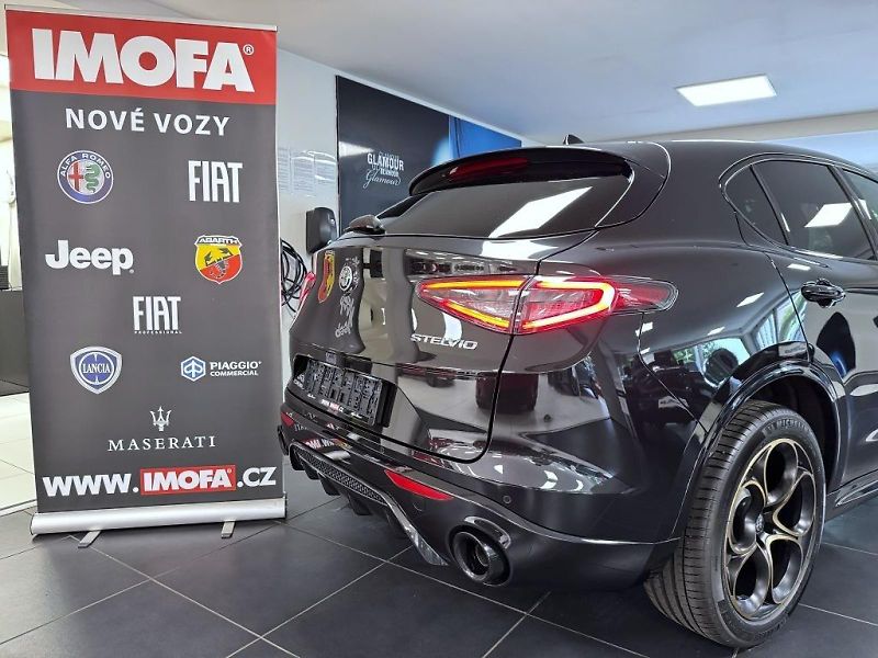 Alfa Romeo Stelvio (2026) 2.0 T 280k AT8 ZF Q4 4x4 Inten - fotka 5 z 24