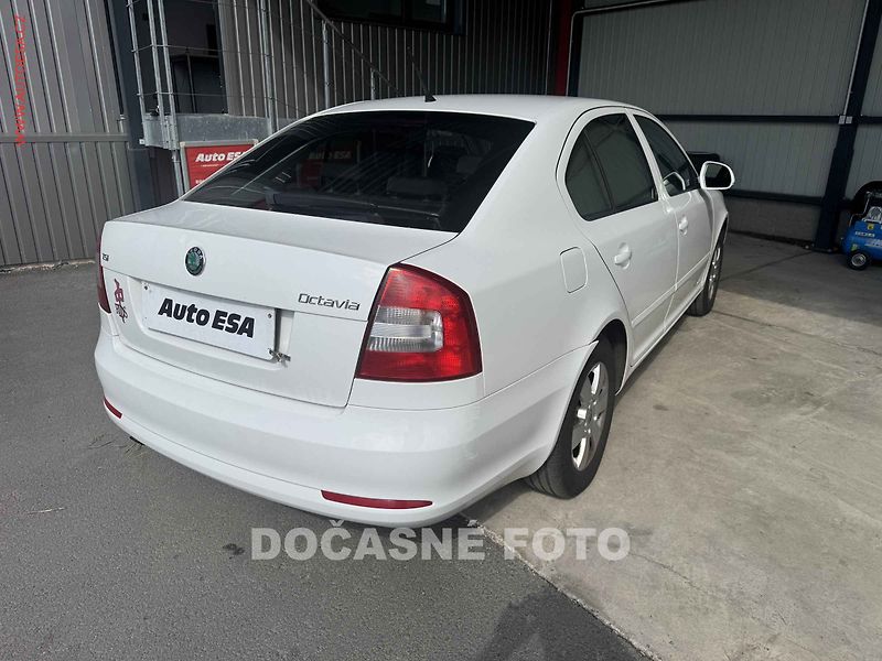 Škoda Octavia (2012) 1.4 TSi, 1.maj,ČR, servis - fotka 2 z 3