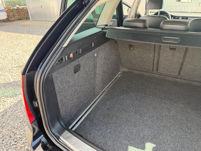 Škoda Superb 2.0TDi 170PS 6R 4x4 0% KOROZE! - fotka 112 z 157