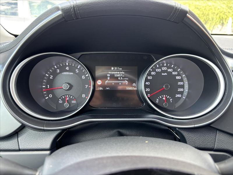Kia Ceed 1,5 TGDi TOP ZÁRUKA KAMERA - fotka 40 z 40