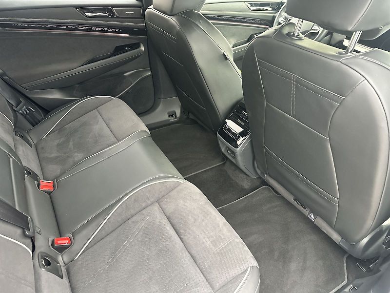 Volkswagen ID.7 Tourer (2024) 210 kW Pro - fotka 11 z 36
