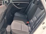 Hyundai i30 (2015) 1.6GDi, 2.maj,ČR, AC, výhřev - náhled 10