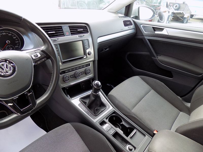 Volkswagen Golf (2016) 1.6TDI/1.Majitel/Klimatizace/ - fotka 26 z 44