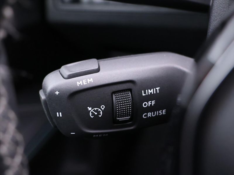Peugeot 5008 1,5 HDI 96kW Allure 7-Míst DPH - fotka 20 z 36