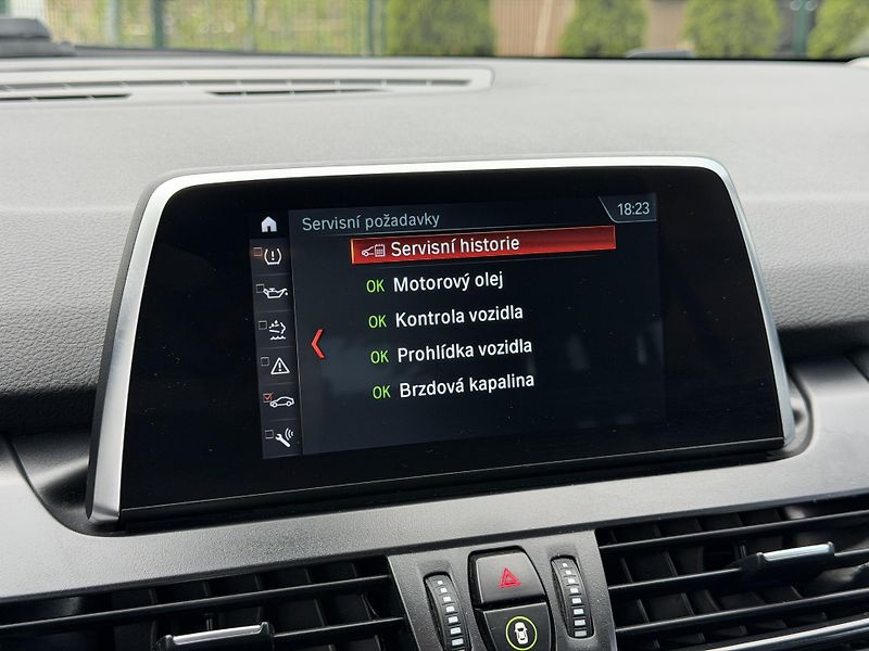 BMW Řada 2 (2019) 2.0 110 kw/DPH/7 míst - fotka 27 z 27