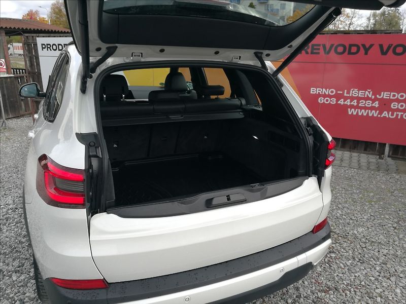 BMW X5 3,0 d xDrive 1.majitel - fotka 21 z 26