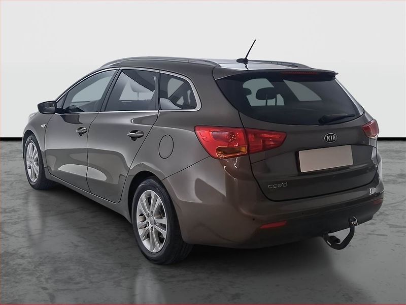 Kia Ceed (2013) 1.6 GDI, Serv.kniha, Navi - fotka 4 z 16