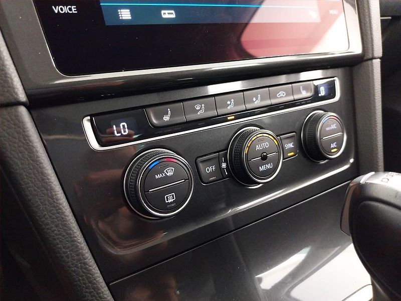 Volkswagen Golf (2018) Comfortline 1.6 TDI, Automat - fotka 19 z 21