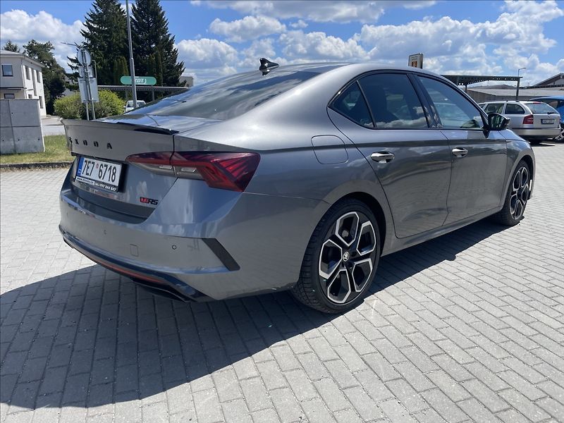 Škoda Octavia 2,0 TSi 180kw RS DSG Style Plu - fotka 4 z 39