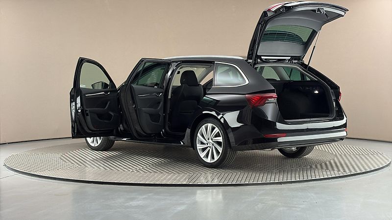 Škoda Octavia 1.5 TSI Style Combi - fotka 7 z 26
