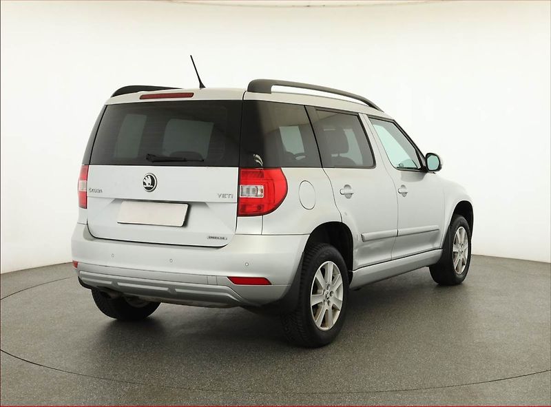 Škoda Yeti (2016) GreenLine 1.2 TSI, Serv.kniha - fotka 5 z 18