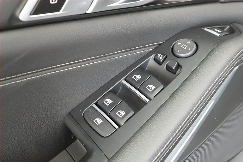 BMW X5 (2022) xDrive40i - fotka 10 z 21