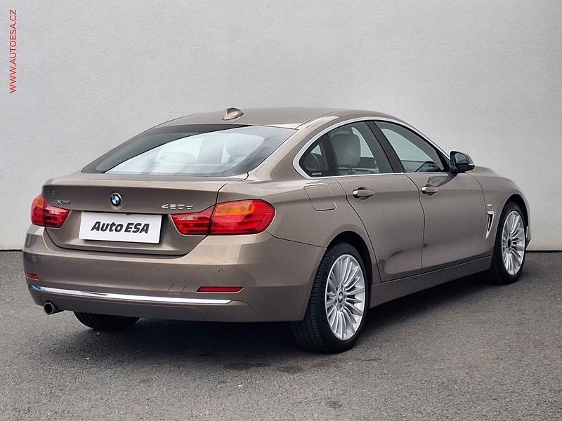 BMW Řada 4 (2014) 2.0D xD, ČR, AT, headUP - fotka 4 z 20