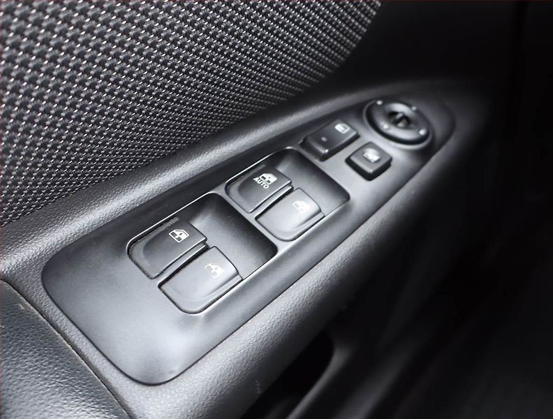 Kia Magentis (2011) 2.0 CRDi, Serv.kniha, nová STK - fotka 15 z 16