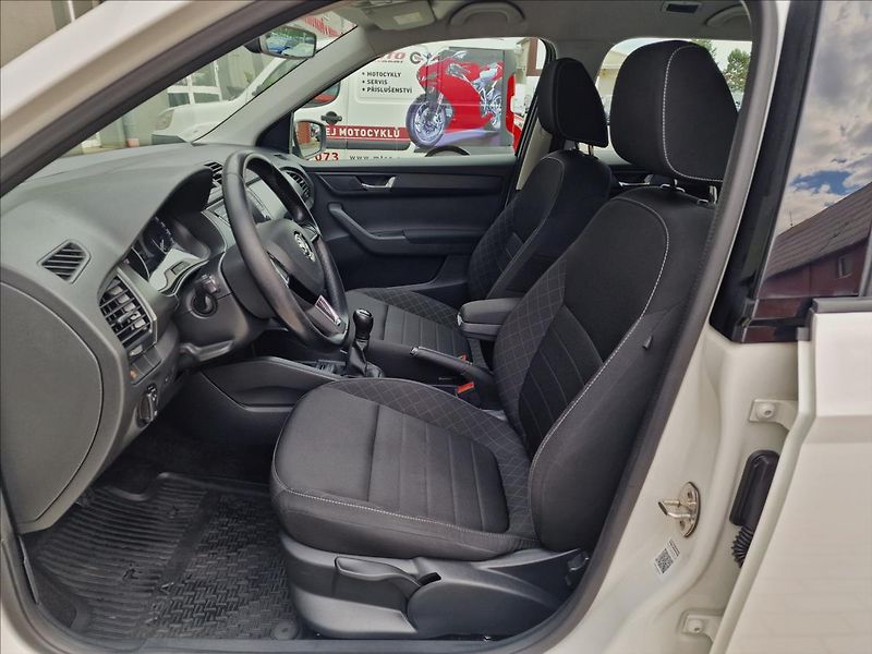 Škoda Fabia 1.0TSI Style,původ ČR,1.Maj. - fotka 19 z 50