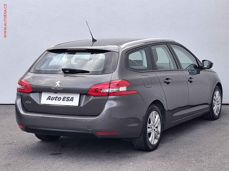 Peugeot 308 (2019) 1.5 HDi, Active, navi, kamera - fotka 4 z 19