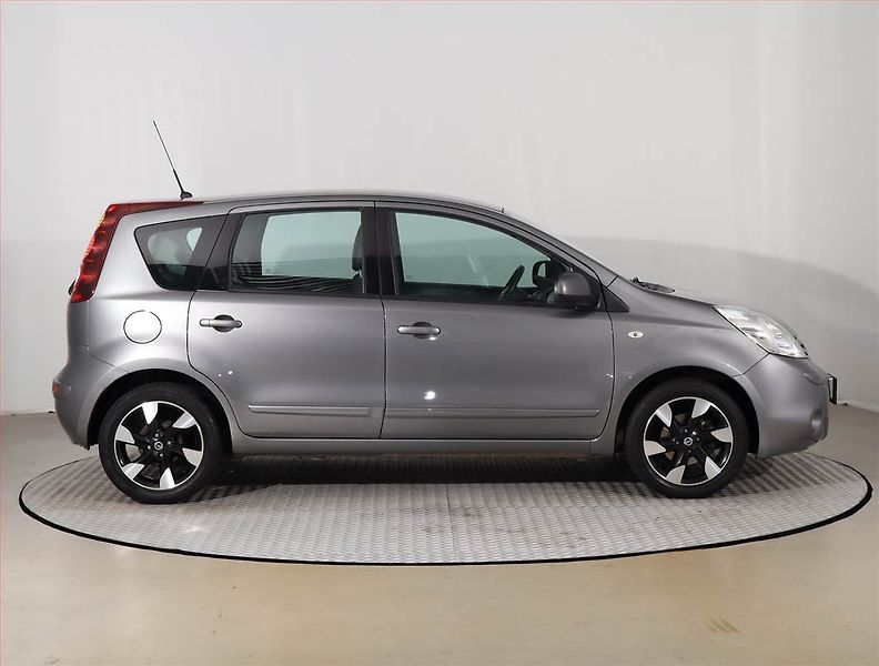 Nissan Note (2012) 1.4, Tempomat - fotka 6 z 17