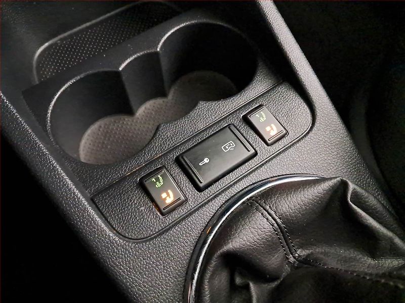 Škoda Fabia (2014) 1.2 TSI, Serv.kniha, Tempomat - fotka 15 z 18