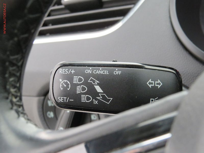 Škoda Octavia (2017) 1.0 TSi, ČR, Style, xenon - fotka 14 z 33