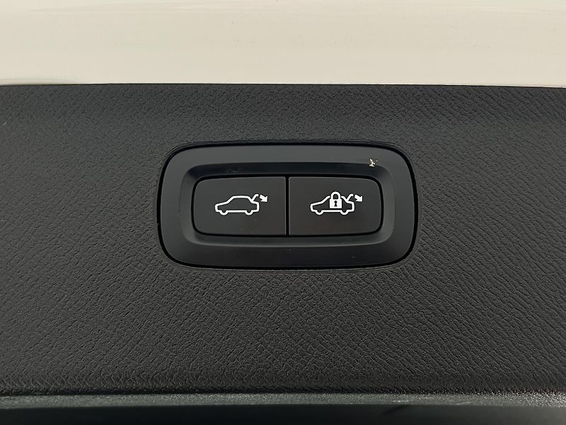Volvo XC90 T8 AWD INSCRIPTION RECHARGE CZ - fotka 45 z 47